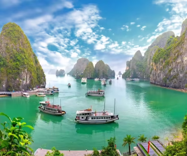 10 Days Dubai & Vietnam Combo Tour